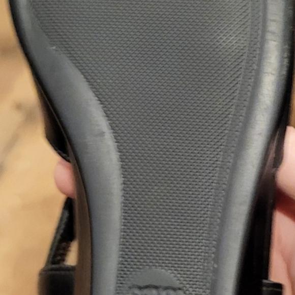 SAS Caress Black Cross Strap Wedge Buckle Strap Comfort Sandal Size 7 Slim - Picture 5 of 7